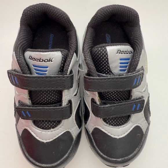 Kids Black and Silver Velcro Shoes with lights - Size 6.5 - Picture 8 of 8